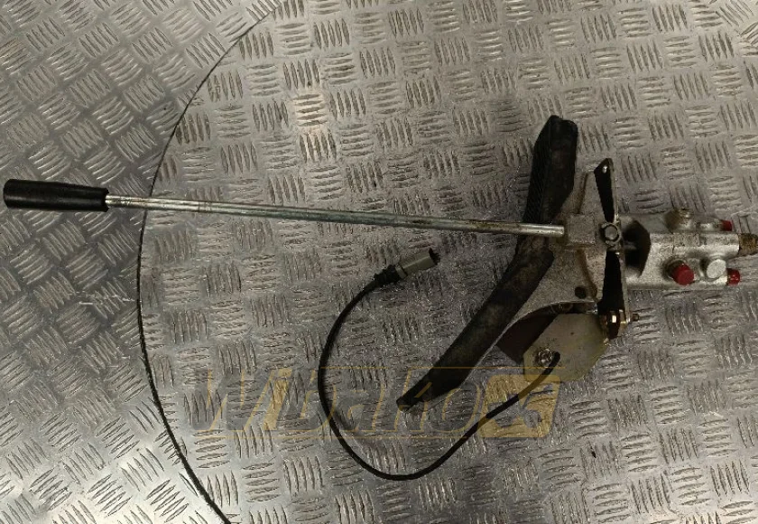 Pedal Liebherr VG7 - 2/3 R07 9079258-101 – used