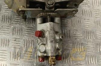 Pedal Liebherr VG7 - 2/3 R07 9079258-101 – used (2)