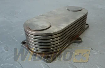 Oil cooler John Deere RE560752