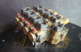 Distributor Liebherr M/4 