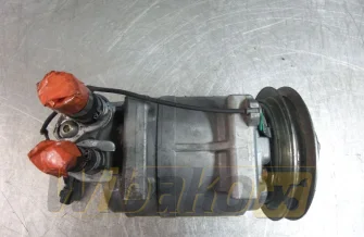 Air conditioning compressor Komatsu SAA6D125E-3 
