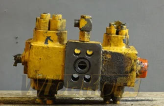 Cylinder valve Liebherr R942 