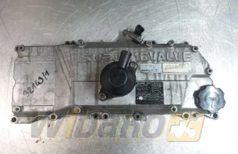 Pokrywa zaworowa z obudową for engine Isuzu 4HK1 069330