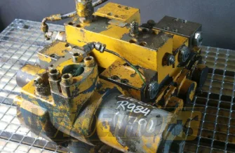 Distributor Liebherr R984 M/4