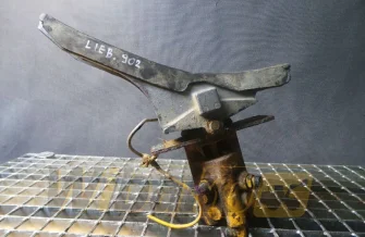 Pedal Liebherr VG72/3L01 9265508 004