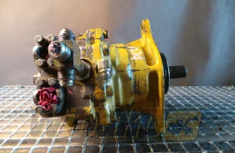 Swing motor Komatsu 706-75-01081