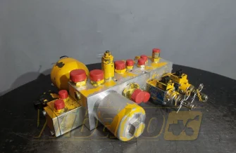 Valves set Liebherr OF7428A 5616340