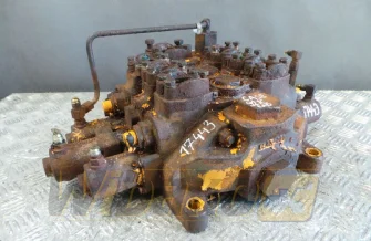 Distributor CASE 921C M/3