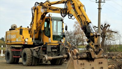 Purchase of a Used Wheeled Excavator