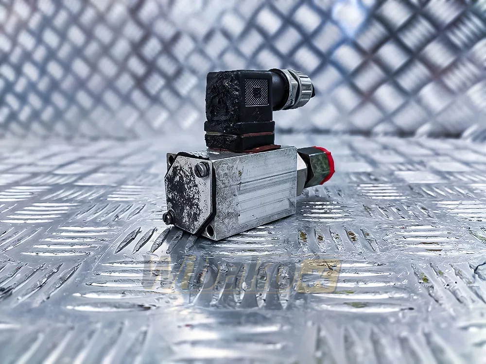 Hydraulic valve in an aluminium body with electrical connector