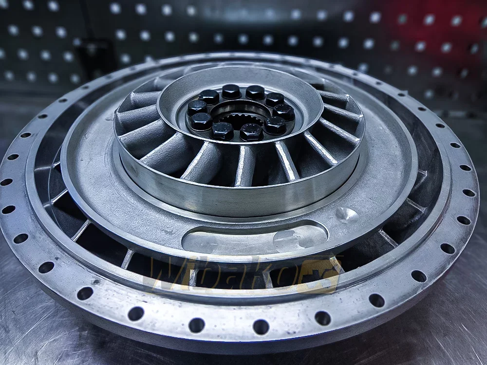 Bladed impellers in a torque converter, view of the splined hub