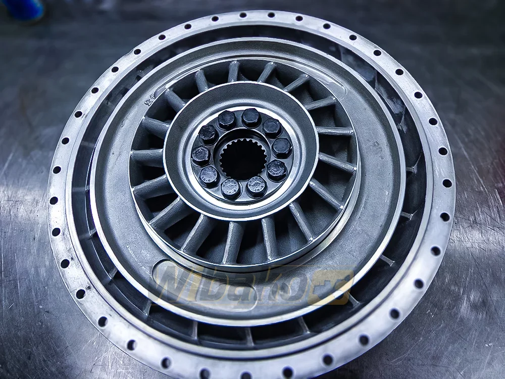 Torque converter seen from above – impeller blades and splined hub