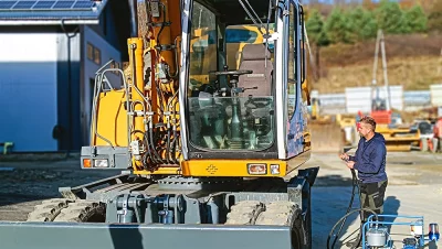 Winter Service for the Liebherr A314 Wheel Excavator