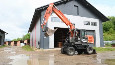 What Happened to This Excavator? Hitachi ZX140
