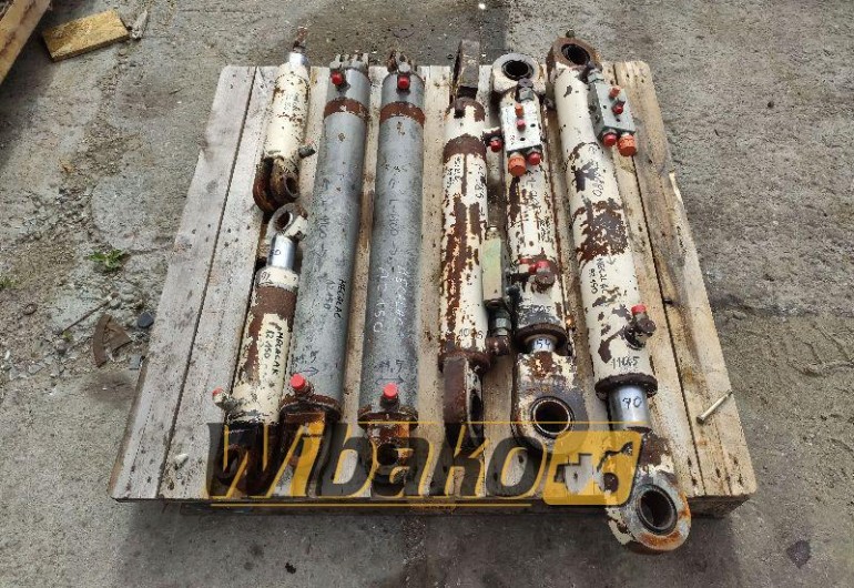 Set of cylinders Mecalac AS150