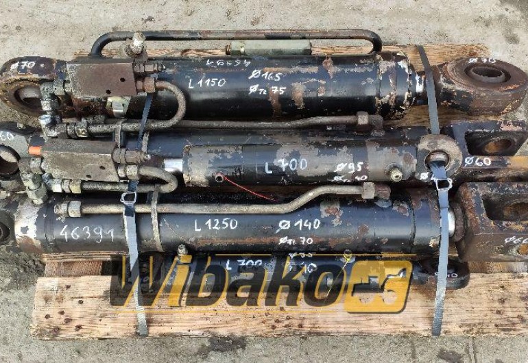 Set of cylinders Terex TL260