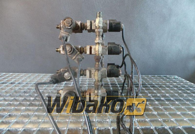 Valves set Liebherr R942 L