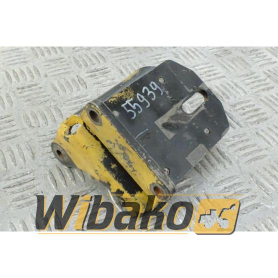 Wspornik alternatora for engine Caterpillar 3054 3828D016