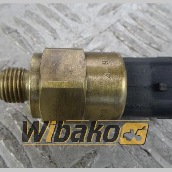 Oil pressure sensor Deutz 04215774