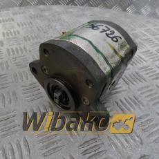 Gear pump Volvo 04908899 