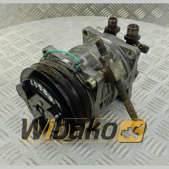 Air conditioning compressor for engine Liebherr D9408